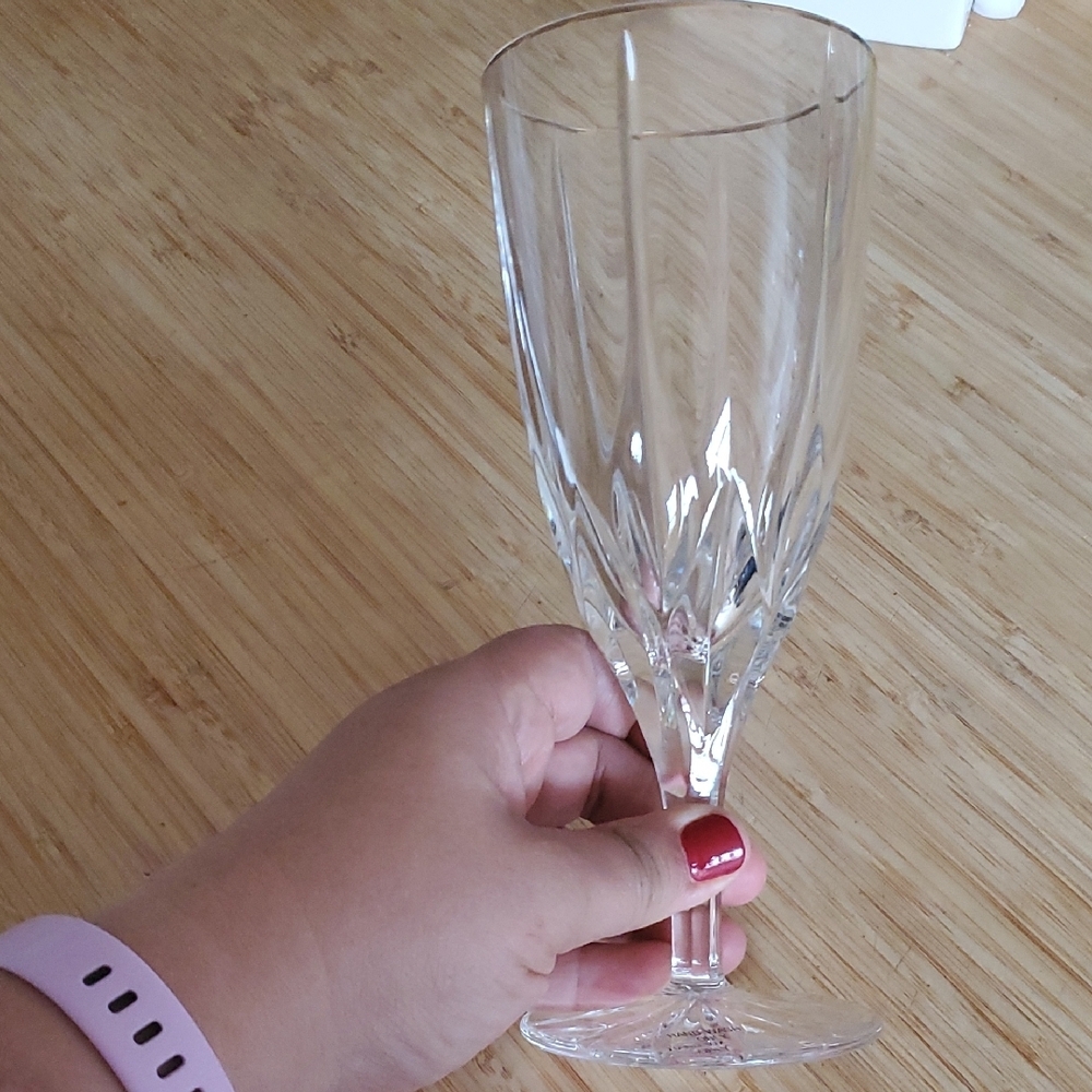 Elegant Clear‎ Crystal Wine Glass